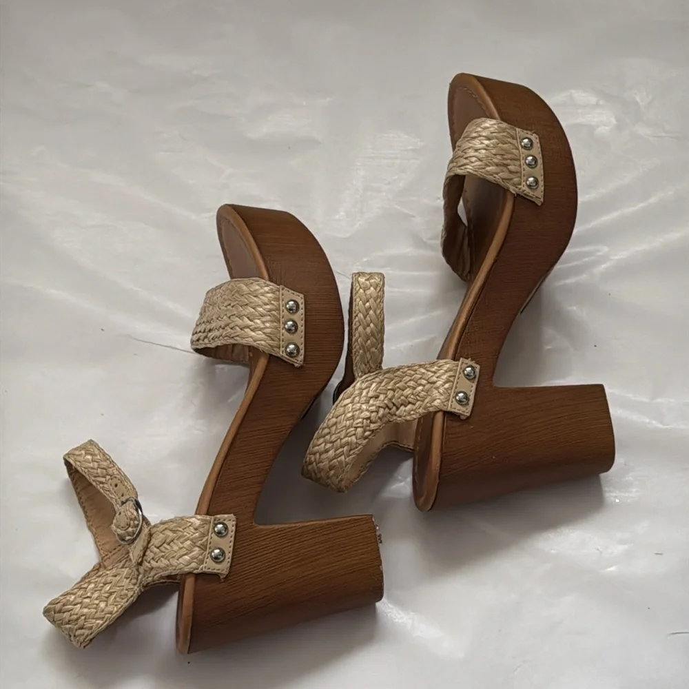 Madden Girl Lifft‎ Platform high heel raffia sandals Sz 7